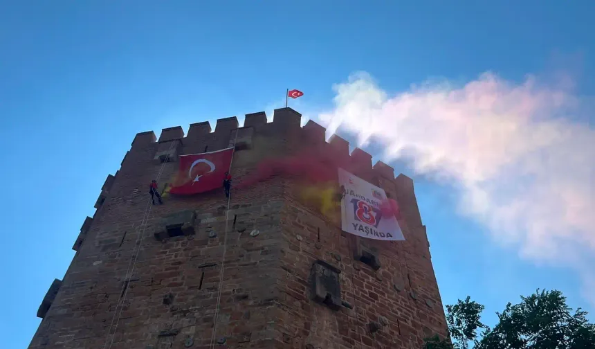 Alanya'da JAK ekipleri Alanya Kızılkule'de nefes kesti