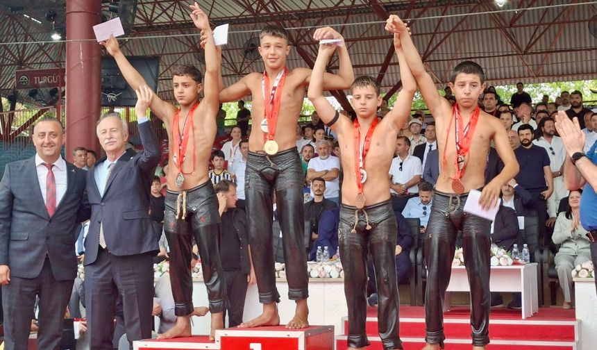 Manavgat Kırkpınar'da tarih yazdı