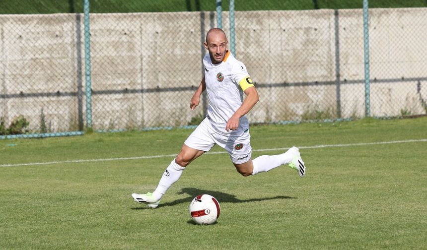 Alanyaspor ile yolları ayırdı, Sarıyer'e imzayı attı