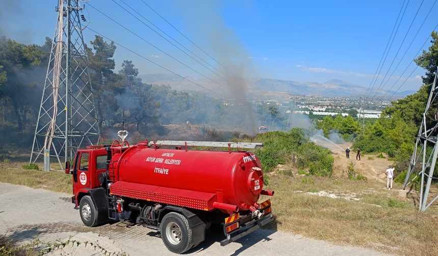 Manavgat'ta alevler bir anda ormanı sardı