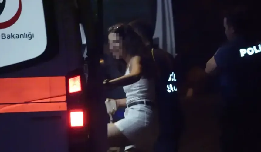 Antalya'da falezlerin kenarında uzun süre oturdu, görenler hemen telefona sarıldı!