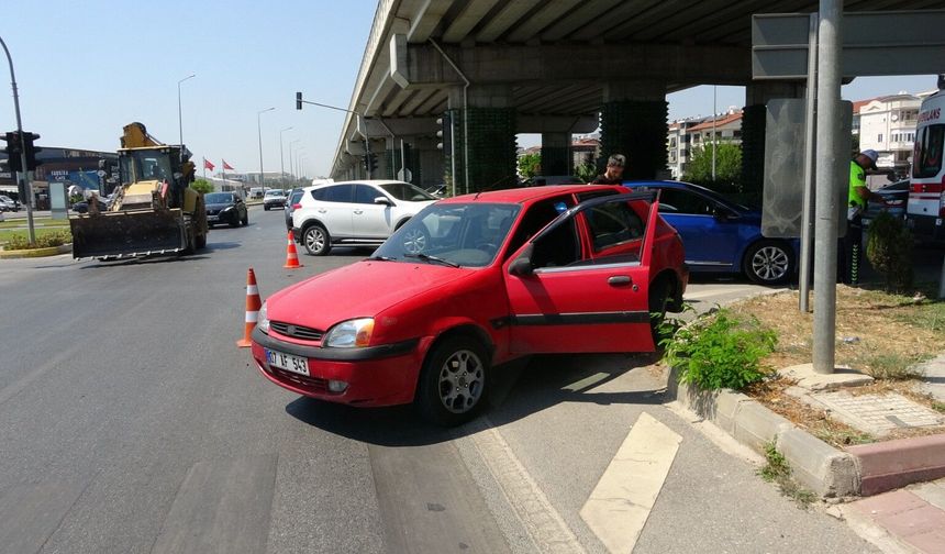 Alanya-Manavgat yolunda feci kaza