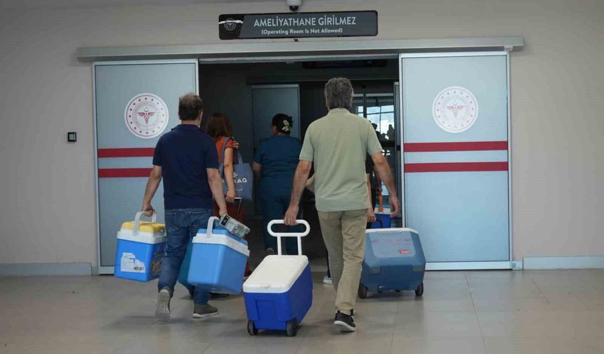 Antalya'da en acılı anlarında verdikleri kararla 7 hastaya umut oldular