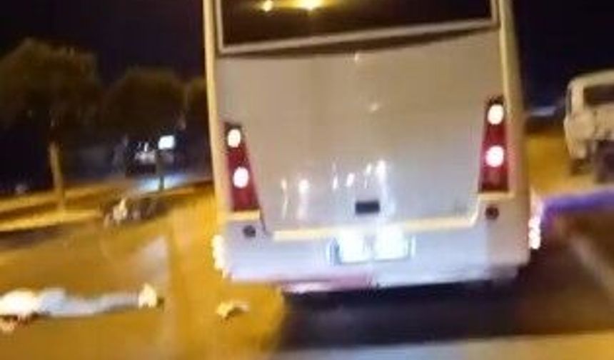 Serik'te can pazarı:  Yol kenarındaki midibüse çarptı