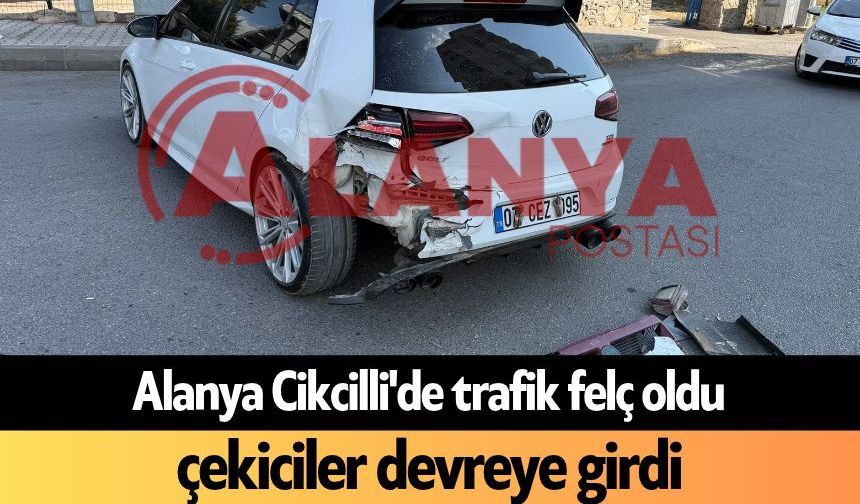 Alanya Cikcilli'de trafik felç oldu, çekiciler devreye girdi