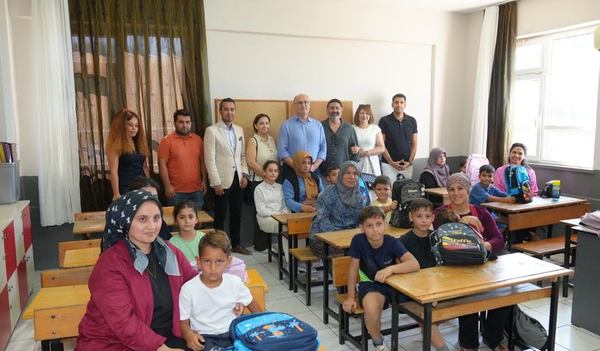 Alanya'nın kırsalındaki birinci sınıf öğrencilere belediyeden sürpriz destek