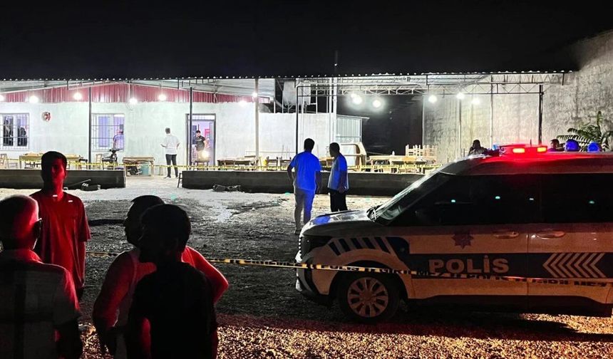 Mersin'de kahvehaneye tüfekle daldı: 1 ölü, 4 yaralı
