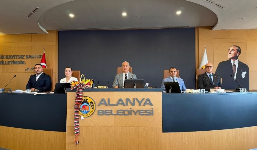 Alanya Belediye Başkanı resti çekti: 'Gerekirse tek başıma ben yaparım'