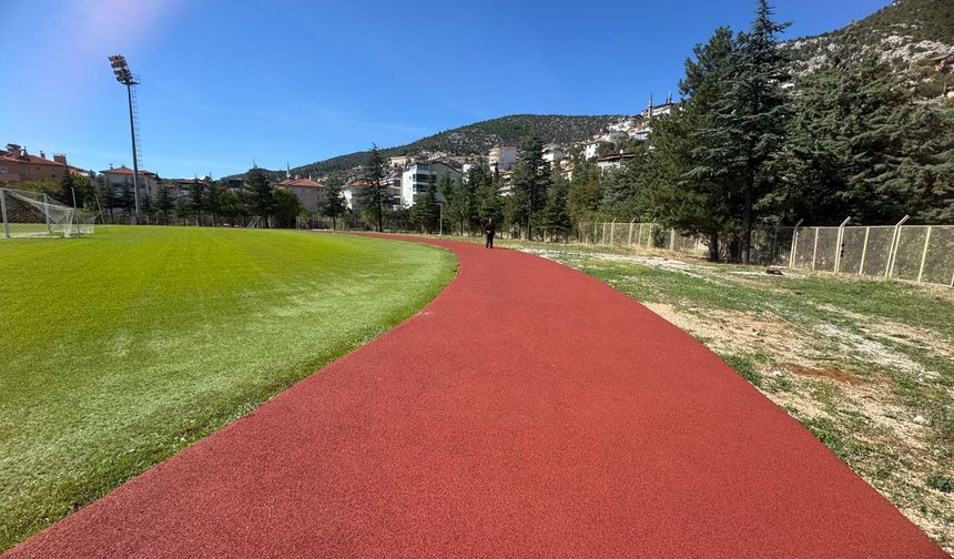 Antalya'nın o ilçesine ilk tartan pist yapılıyor