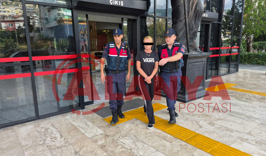 Alkollü kocasını iterek odaya götürecekken felaket yaşandı! Kocası öldü, kendisi tutuklandı
